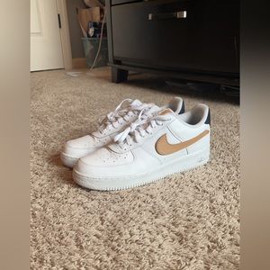 Nike Air Force 1 Low '07 LV8 'Removable
Swoosh - White Vachetta Tan'
